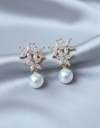 Brinco Noiva Zirconia Pérola  Dourado Pequeno Luxo
