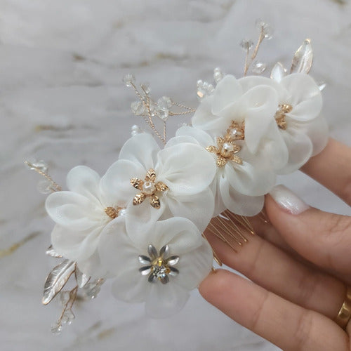 Arranjo Cabelo Noiva Dourado Stras Pérola Flor Tecido Branco