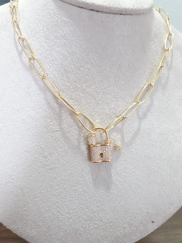 Colar Cadeado Mosquetão Moda Dourado Ou Prata Pedra Zirconia