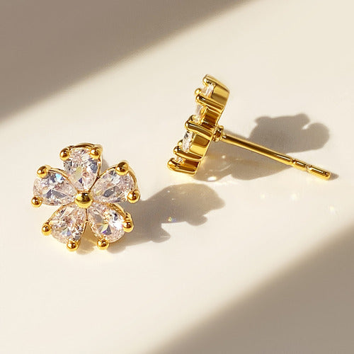 Brinco Flor Pedra Zirconia Pequeno Dourado Prata Banhado