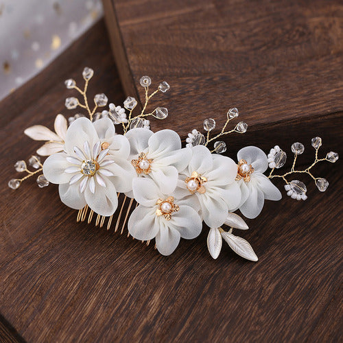 Arranjo Cabelo Noiva Dourado Stras Pérola Flor Tecido Branco