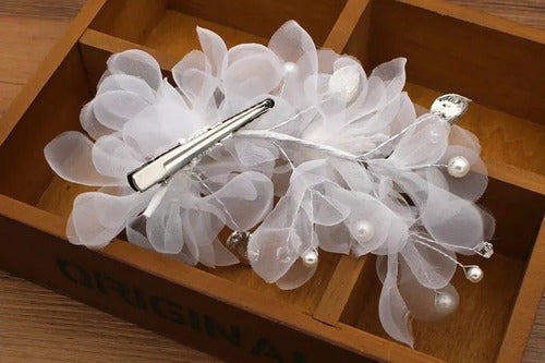 Enfeite Arranjo Cabelo Noiva Perola Strass Tecido Branco