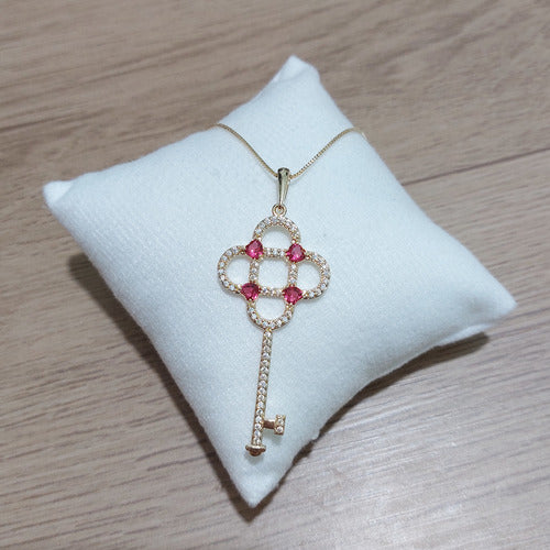 Colar Pingente Chave Pedra Zirconia Dourada Folheado Vermelh