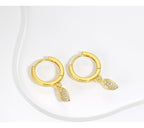 Brinco Argola Pingente Morango Pedra Zirconia Banha Ouro 18k