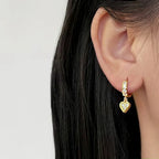 Brinco Argola Com Pedra De Zircônia Coração Pendurada F Ouro