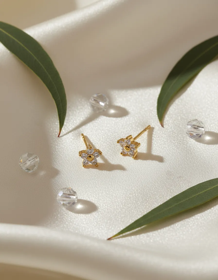 Brinco Infantil Pequeno Flor Pedra Zirconia 2 Furo F. A Ouro