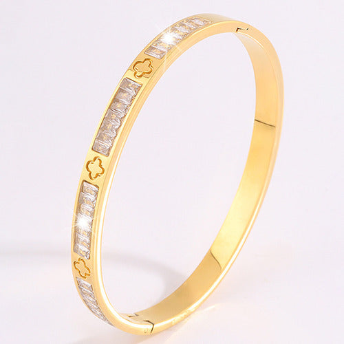 Pulseira Bracelete Dourada Com Pedra Zircônia Trevo Semijoia