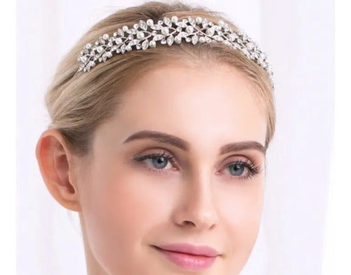 Tiara Noiva Dama Debutante Strass Pérola Daminha Larga Prateado