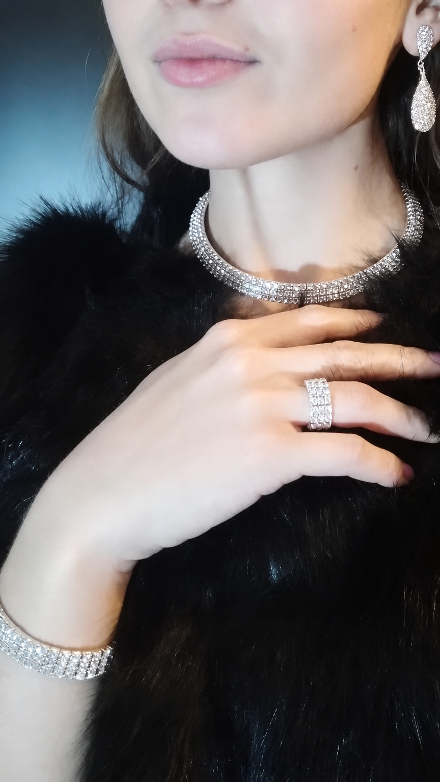 Conjunto Colar Chocker Pulseira Brinco Anel Noiva Strass