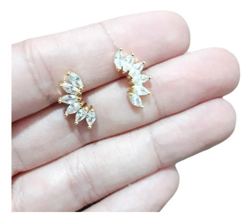 Brinco Pedra Zirconia Navete Dourado Pequeno Folheado 18k