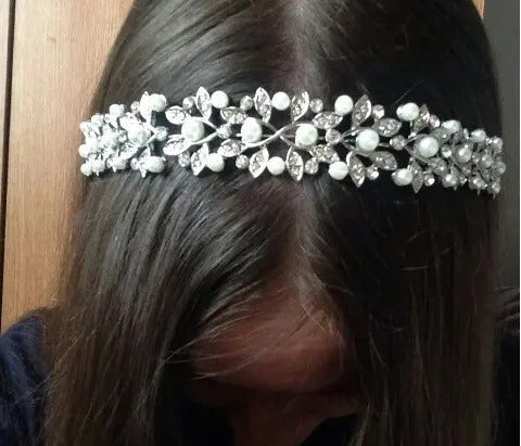 Tiara Noiva Dama Debutante Strass Pérola Daminha Larga Prateado