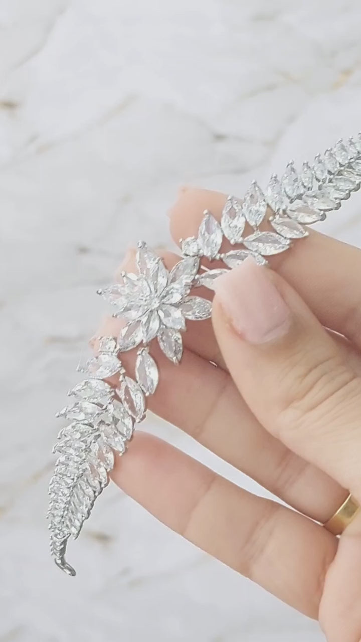 Coroa Tiara Cabelo Noiva Prata Zirconia Debutante Daminha